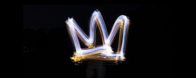 bright-dynamic-light-making-crown